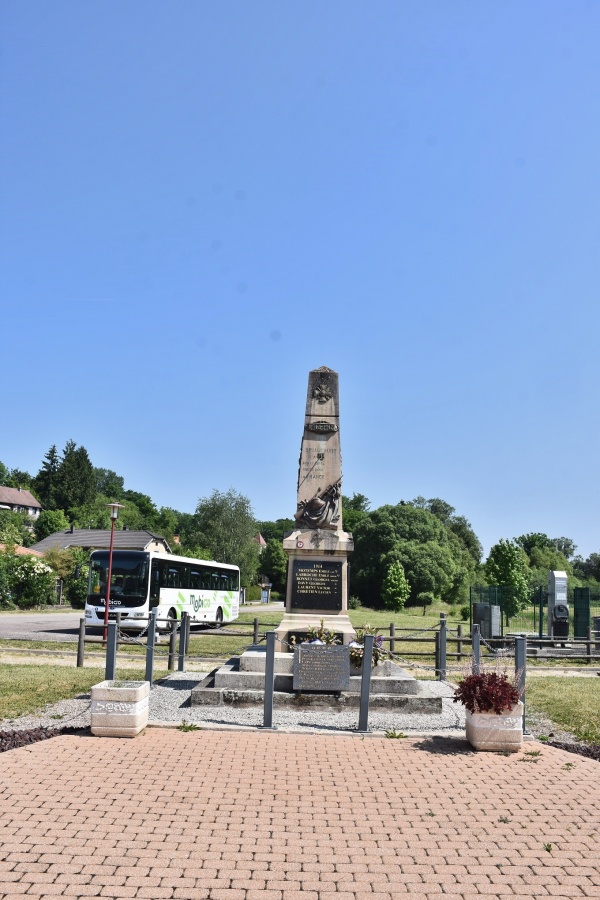 Photo Briaucourt - le monument aux morts