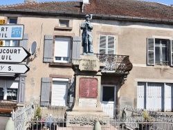 Photo paysage et monuments, Conflans-sur-Lanterne - le monument aux morts