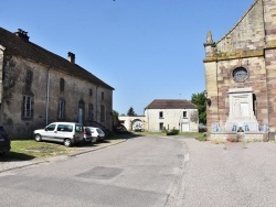 Photo paysage et monuments, Dampierre-lès-Conflans - le village