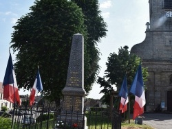 Photo paysage et monuments, Gevigney-et-Mercey - le monument aux morts