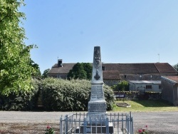 Photo paysage et monuments, Montcourt - le monument aux morts