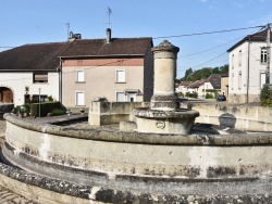 Photo paysage et monuments, Raincourt - la fontaine