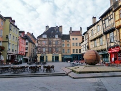 Photo paysage et monuments, Chalon-sur-Saône - Place Saint Vincent.