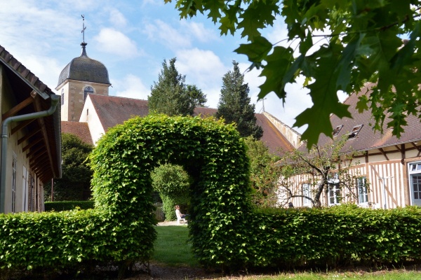 Photo La Chapelle-Saint-Sauveur - La Chapelle saint Sauveur-Mai 2014.Le Bourg.