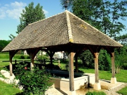 Photo paysage et monuments, La Chapelle-Saint-Sauveur - Le lavoir.2.