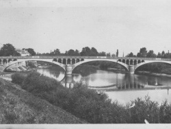 Photo vie locale, Charette-Varennes - Pont des Bordes avant destruction