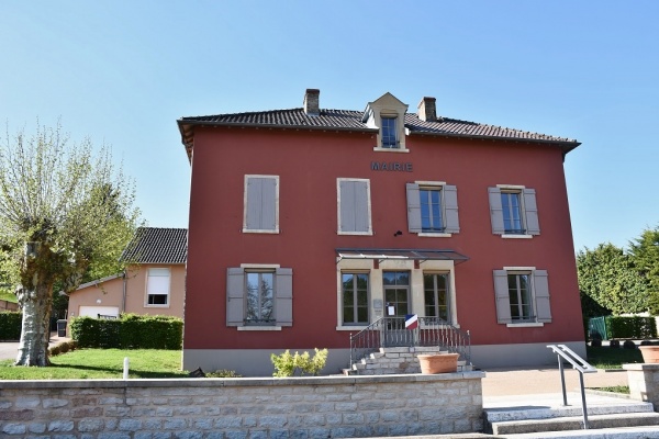 Photo Davayé - La Mairie