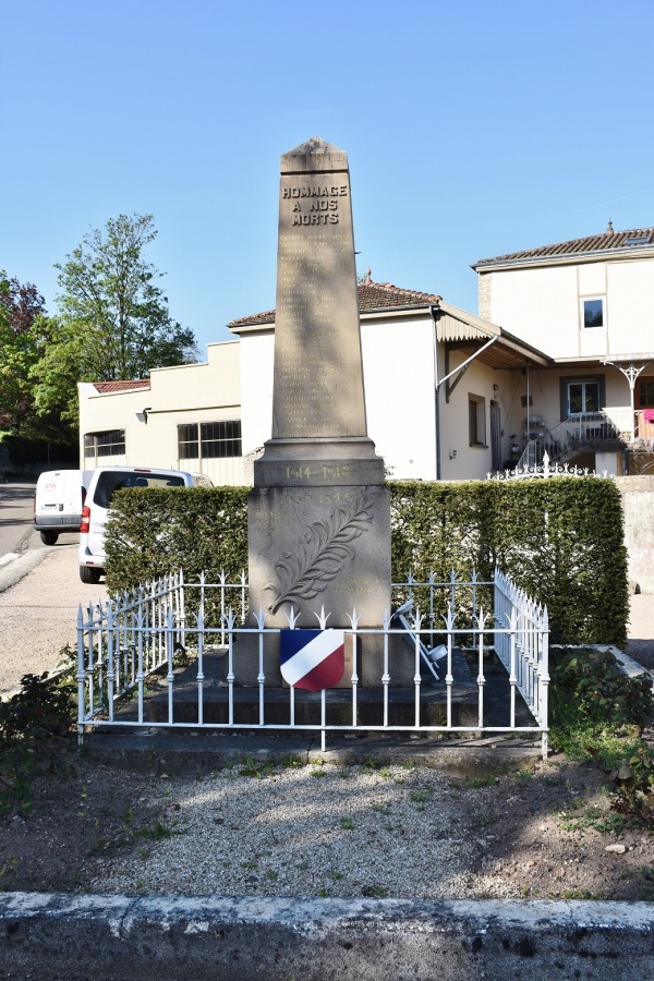 Photo Davayé - le Monument Aux Morts