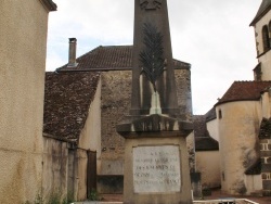 Photo paysage et monuments, Dezize-lès-Maranges - le monument aux morts