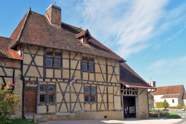 Photo Flacey-en-Bresse - Mairie de Flacey-en-bresse.71