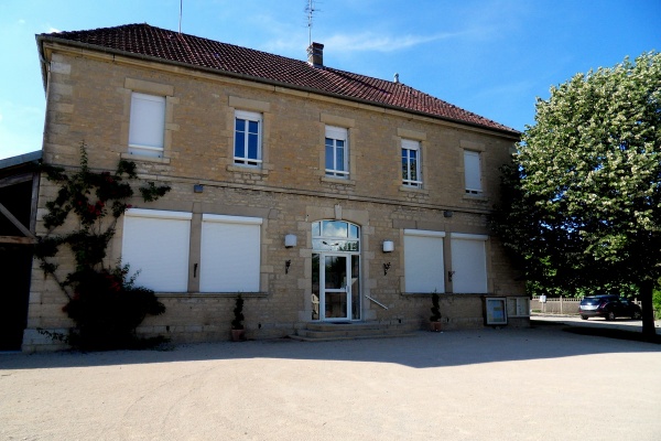 Photo Frangy-en-Bresse - Mairie de Frangy en Bresse.