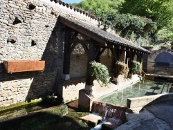 Photo paysage et monuments, Fuissé - le Lavoir