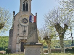 Photo paysage et monuments, Fuissé - le Monument Aux Morts