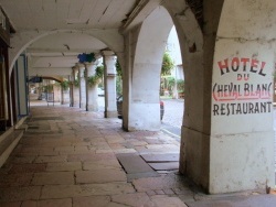 Photo paysage et monuments, Louhans - Louhans.71.Les arcades.