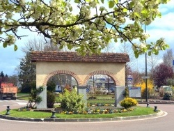 Photo paysage et monuments, Louhans - Louhans-71.Route de Cuiseaux.