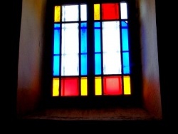 Photo paysage et monuments, Pourlans - Eglise de Pourlans-71-Vitrail style Piet mondrian.