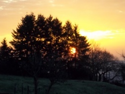 Photo paysage et monuments, Roussillon-en-Morvan - lever de soleil a Mizieux