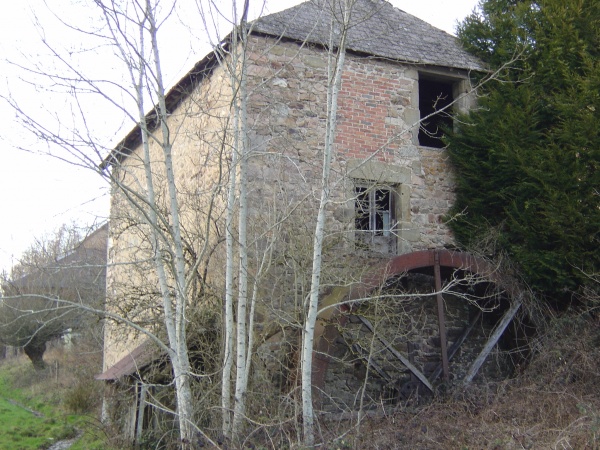 Photo Roussillon-en-Morvan - L'ancien Moulin de la BISE