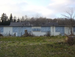 Photo paysage et monuments, Roussillon-en-Morvan - Une baraque abritant les Harkis à partir de 1962