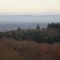 Photo Roussillon-en-Morvan - De Mizieux, vue sur Autun, la vallée de l'Arroux avec la brume