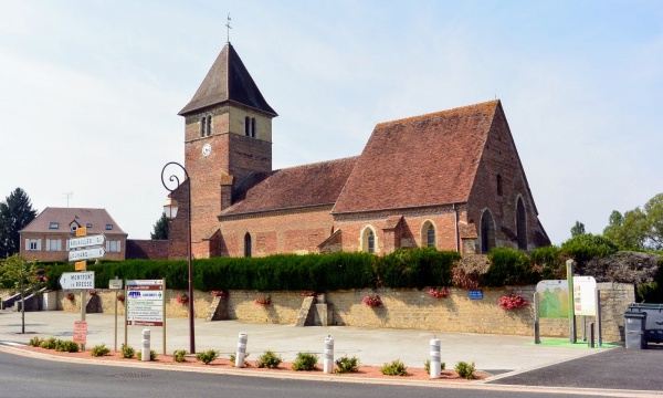 Photo Sainte-Croix - Sainte-Croix-en-Bresse. 71. l'église.