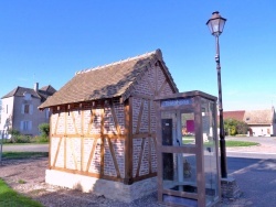 Photo paysage et monuments, Saint-Didier-en-Bresse - Saint-Didier en Bresse-Arrêt Bus.