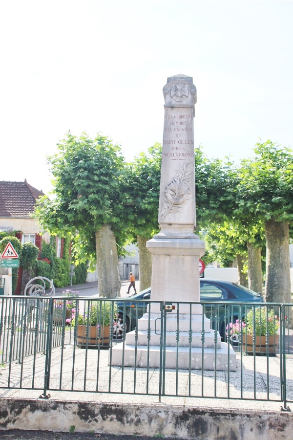 Photo Saint-Gilles - le monument aux morts