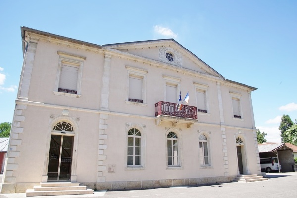 Photo Saint-Loup-Géanges - la  mairie