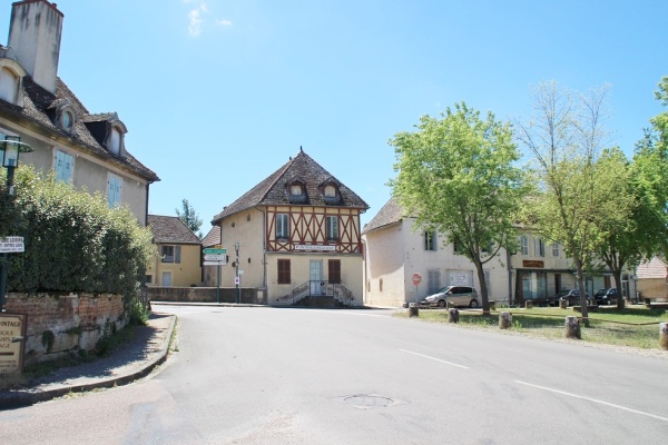 Photo Saint-Loup-Géanges - le village