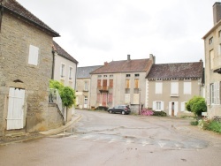 Photo paysage et monuments, Saint-Sernin-du-Plain - le village