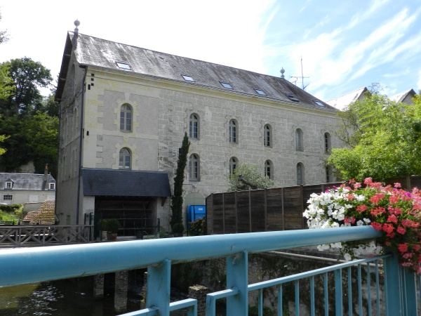 Photo La Chartre-sur-le-Loir - Rue de Syke le vieux moulin
