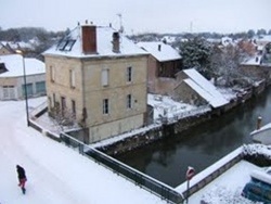 Photo paysage et monuments, La Chartre-sur-le-Loir - La Chartre sur le Loir sous la neige