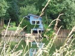 Photo paysage et monuments, La Chartre-sur-le-Loir - La cabane du pêcheur