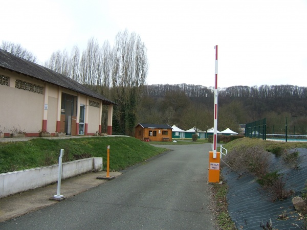 Photo La Chartre-sur-le-Loir - Entrée du camping de la Chartre sur le Loir