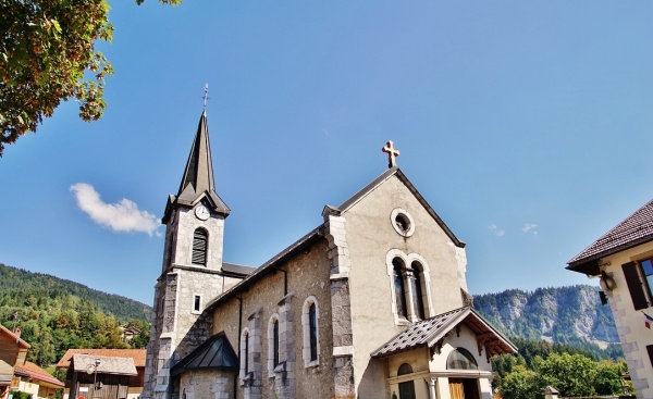 Photo Saint-Jean-de-Sixt - église St Jean-Baptiste