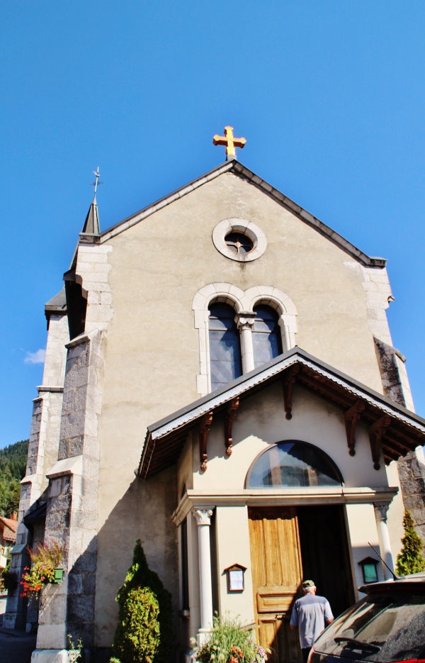 Photo Saint-Jean-de-Sixt - église St Jean-Baptiste