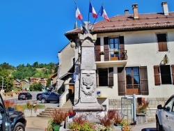 Photo paysage et monuments, Saint-Jean-de-Sixt - Monument-aux-Morts