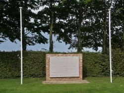 Photo paysage et monuments, Ancretteville-sur-Mer - Le Monuments aux Morts