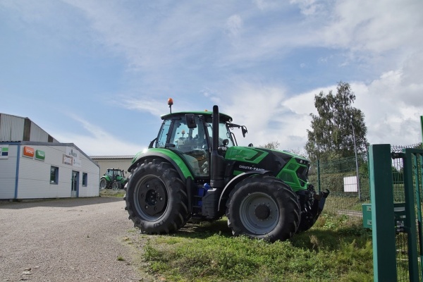 Photo Annouville-Vilmesnil - le tracteur