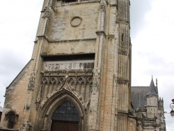Photo paysage et monuments, Aumale - église St pierre St paul