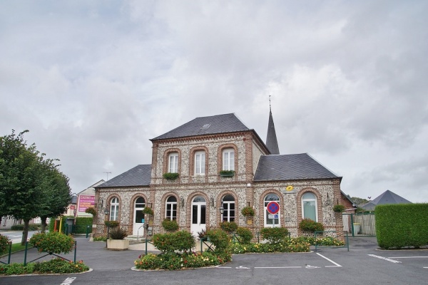 Photo Beuzeville-la-Grenier - la Mairie