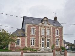 Photo paysage et monuments, Bréauté - la Mairie