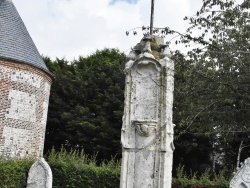 Photo paysage et monuments, Sainte-Hélène-Bondeville - le monument aux morts