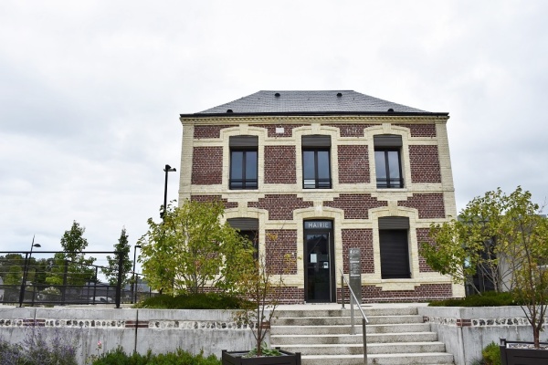 Photo Saint-Jouin-Bruneval - la mairie