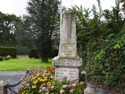 Photo paysage et monuments, Saint-Martin-du-Bec - le monument aux morts