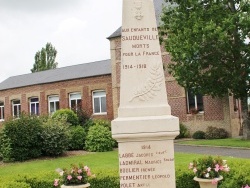 Photo paysage et monuments, Sauqueville - le monument aux morts