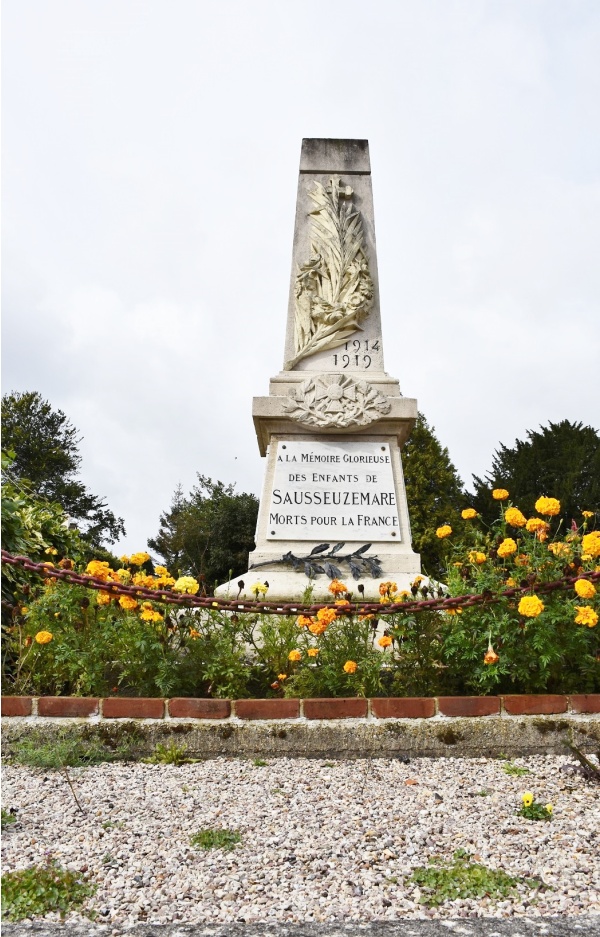 Photo Sausseuzemare-en-Caux - le monument aux morts