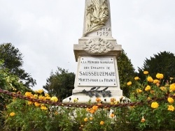 Photo paysage et monuments, Sausseuzemare-en-Caux - le monument aux morts