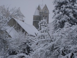 Photo vie locale, Ville-Saint-Jacques - Eglise sous la neige le 29/11/2010