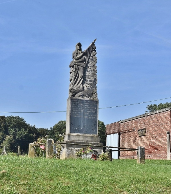 Photo Bazentin - le monument aux morts